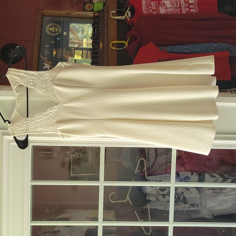 Cream color lace neckline short dress